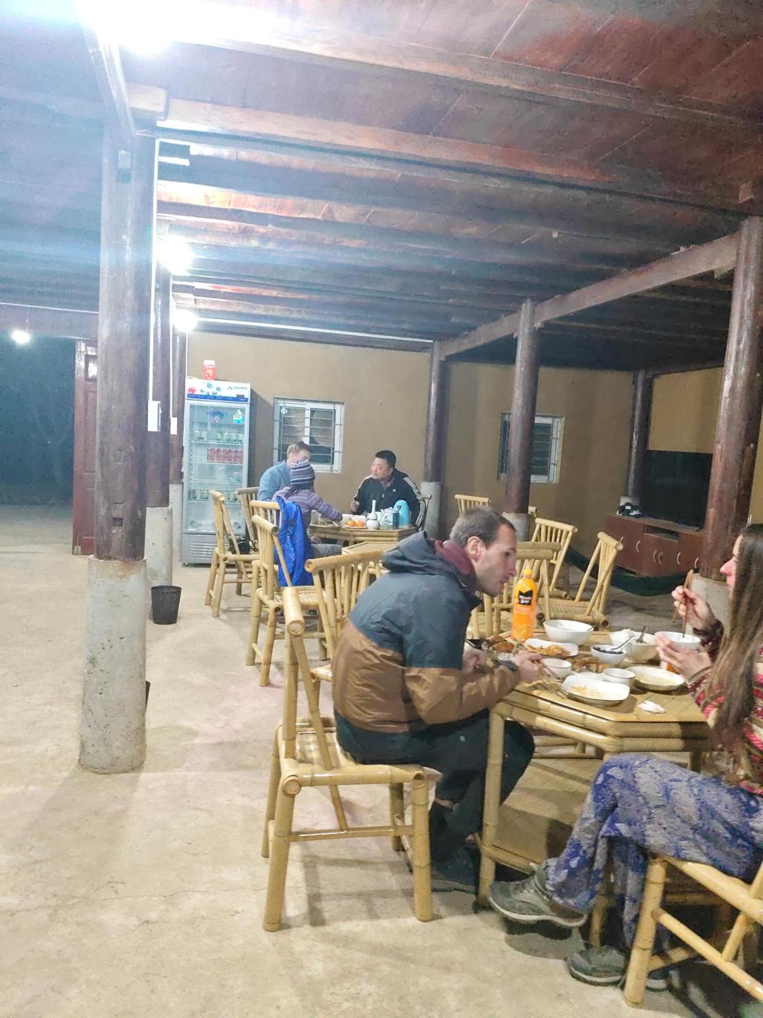 Nung An Homestay Quang Uyen Buitenkant foto