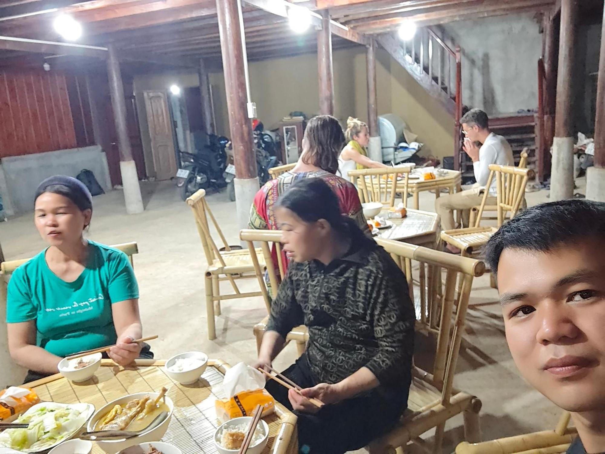 Nung An Homestay Quang Uyen Buitenkant foto